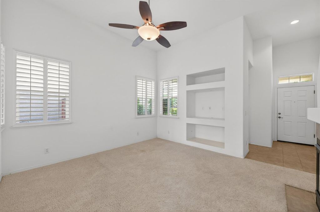 Image 4 of property listing at 4113 W Cherry Tree Lane, Fresno, CA 93722