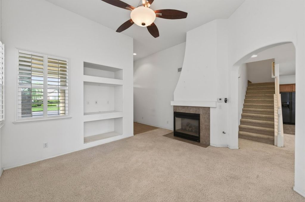 Image 5 of property listing at 4113 W Cherry Tree Lane, Fresno, CA 93722