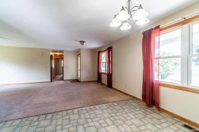 9540 E 500 S Road, Wolcottville, IN 46795