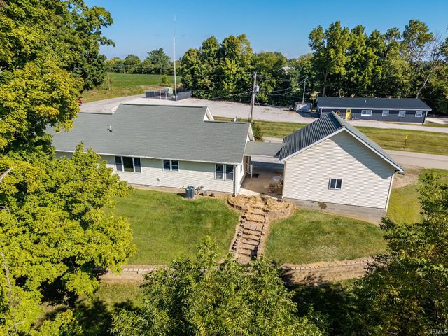 9540 E 500 S Road, Wolcottville, IN 46795
