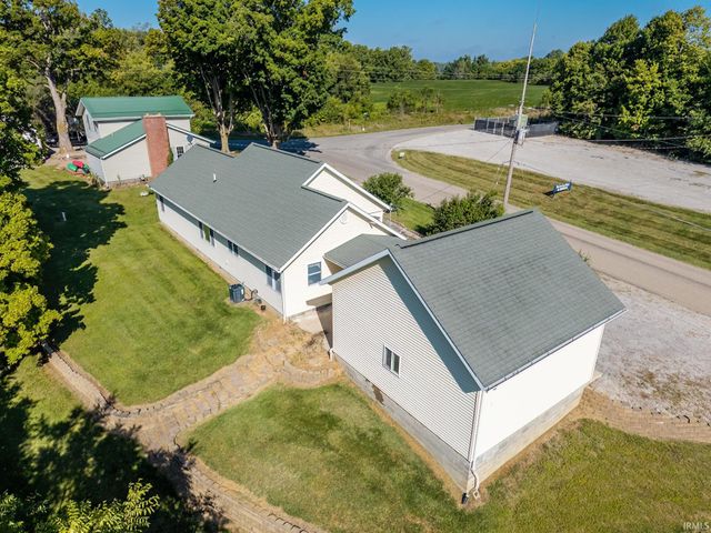 9540 E 500 S Road, Wolcottville, IN 46795