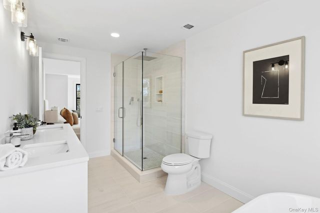 85 Roanoke Court, Riverhead, NY 11901