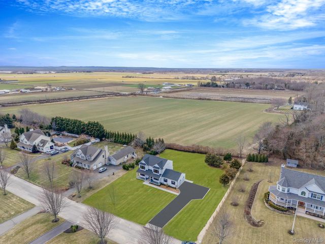 85 Roanoke Court, Riverhead, NY 11901