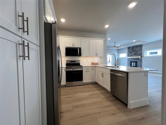 1222 Berkshire Lane, North Liberty, IA 52317