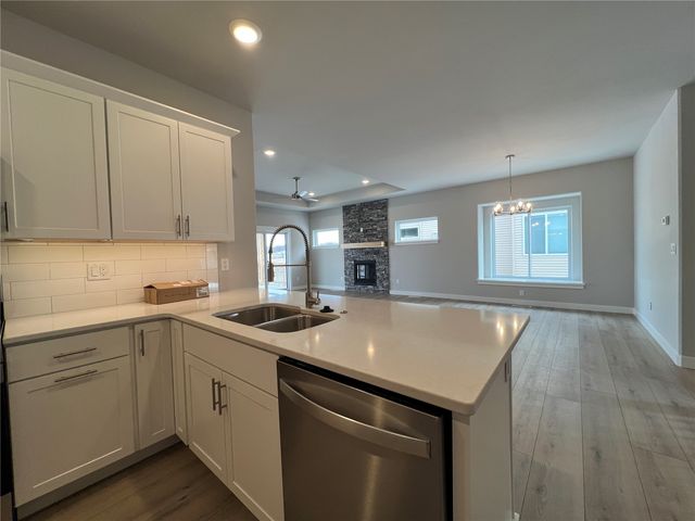 1222 Berkshire Lane, North Liberty, IA 52317