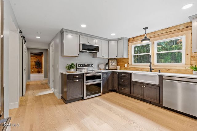 20 N Pine Drive, Nassau, NY 12123