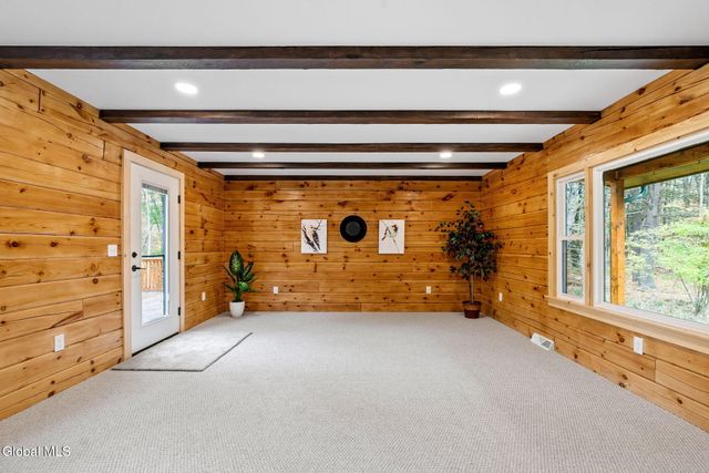 20 N Pine Drive, Nassau, NY 12123