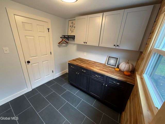 20 N Pine Drive, Nassau, NY 12123