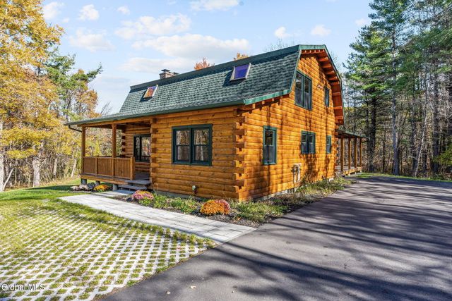 20 N Pine Drive, Nassau, NY 12123