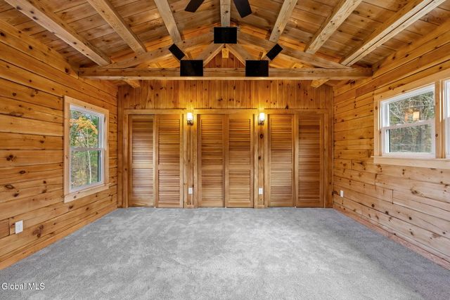 20 N Pine Drive, Nassau, NY 12123