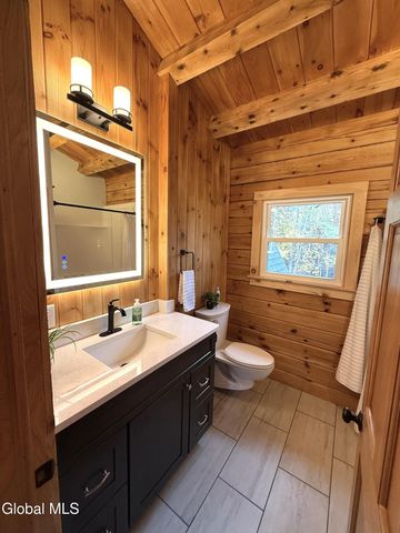 20 N Pine Drive, Nassau, NY 12123