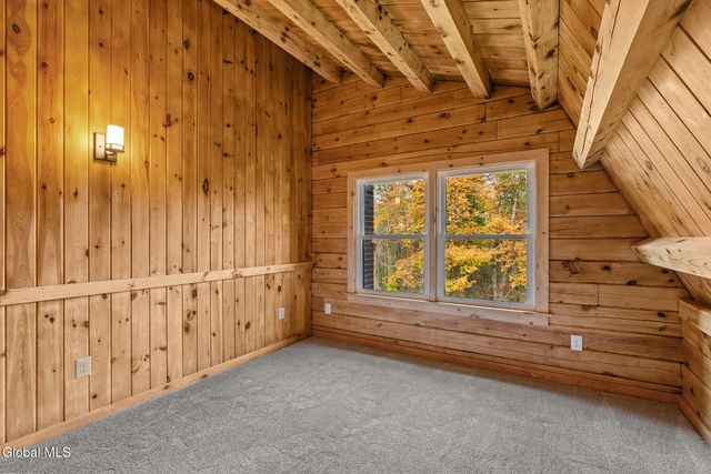 20 N Pine Drive, Nassau, NY 12123