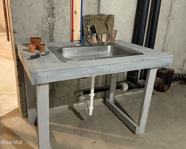 20 N Pine Drive, Nassau, NY 12123