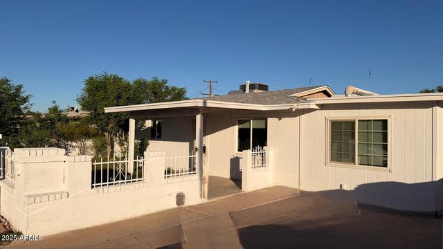 3622 W Sunland Avenue, Phoenix, AZ 85041