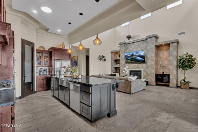 12284 Fresh Water Drive, Horizon City, TX 79928