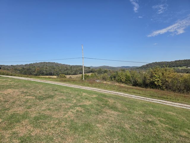 233 Scenic Ln, Auburntown, TN 37016