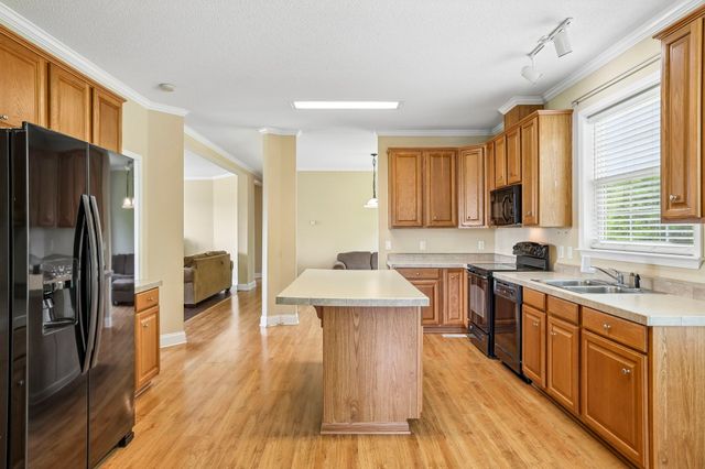 233 Scenic Ln, Auburntown, TN 37016