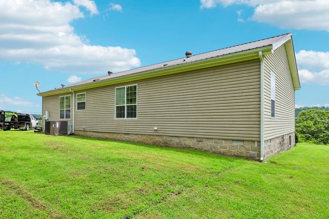 233 Scenic Ln, Auburntown, TN 37016