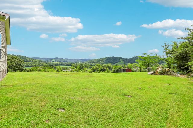 233 Scenic Ln, Auburntown, TN 37016