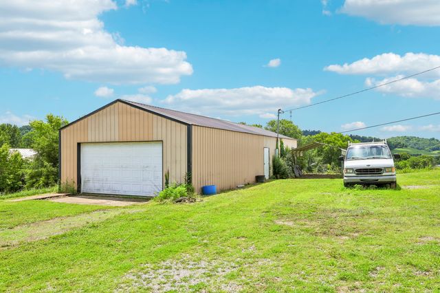 233 Scenic Ln, Auburntown, TN 37016