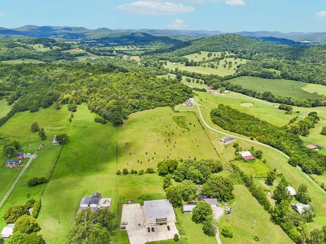 233 Scenic Ln, Auburntown, TN 37016
