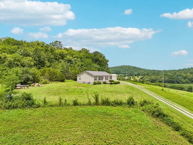 233 Scenic Ln, Auburntown, TN 37016