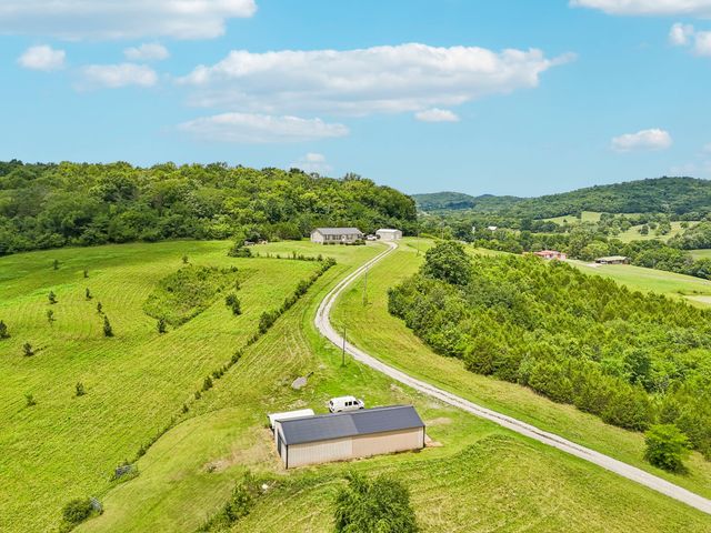 233 Scenic Ln, Auburntown, TN 37016