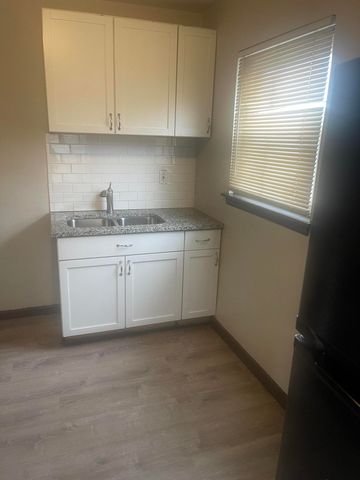 5439 Birch Avenue, Hammond, IN 46320