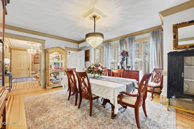 1041 S Main Street, Findlay, OH 45840