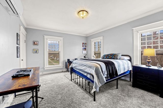 1041 S Main Street, Findlay, OH 45840