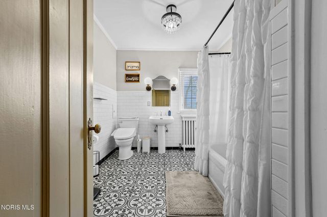 1041 S Main Street, Findlay, OH 45840