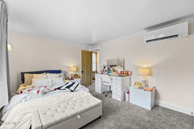 1041 S Main Street, Findlay, OH 45840