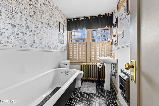 1041 S Main Street, Findlay, OH 45840