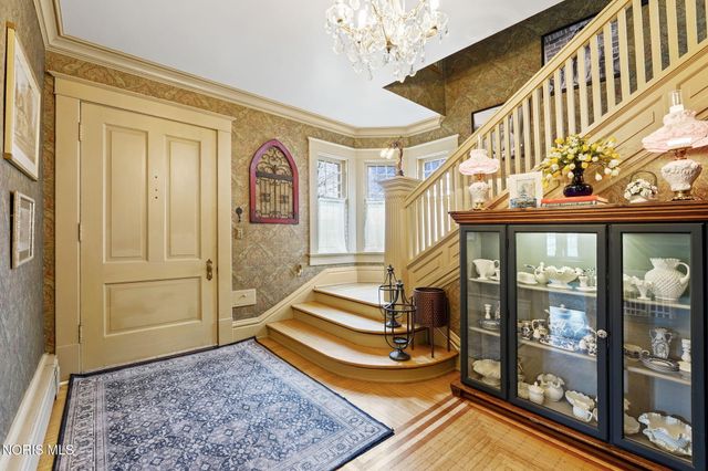 1041 S Main Street, Findlay, OH 45840