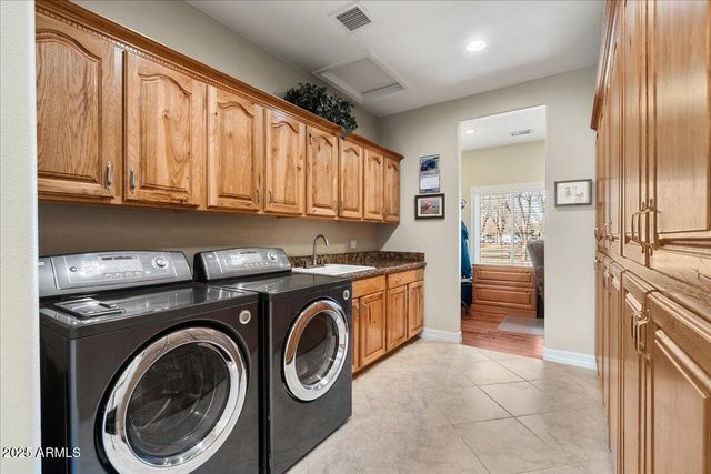 327 E QUARTERHORSE Lane E, Camp Verde, AZ 86322