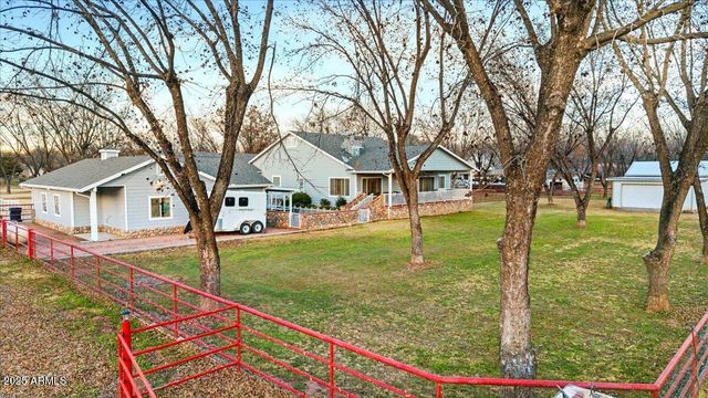 327 E QUARTERHORSE Lane E, Camp Verde, AZ 86322