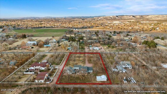 327 E QUARTERHORSE Lane E, Camp Verde, AZ 86322