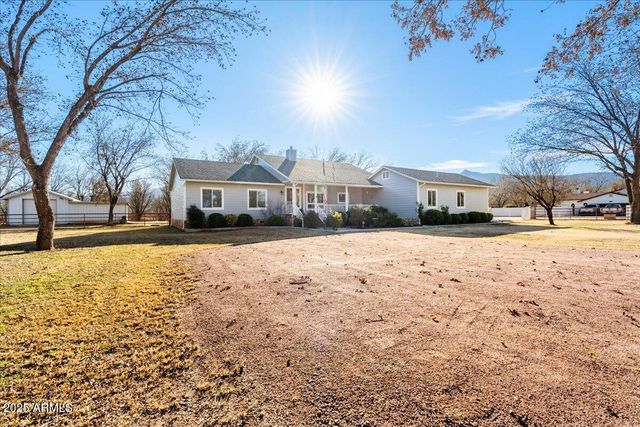 327 E QUARTERHORSE Lane E, Camp Verde, AZ 86322