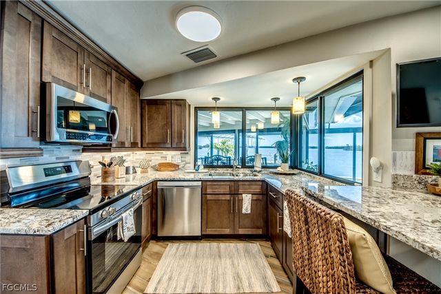 11599 Island AVE, Matlacha, FL 33993