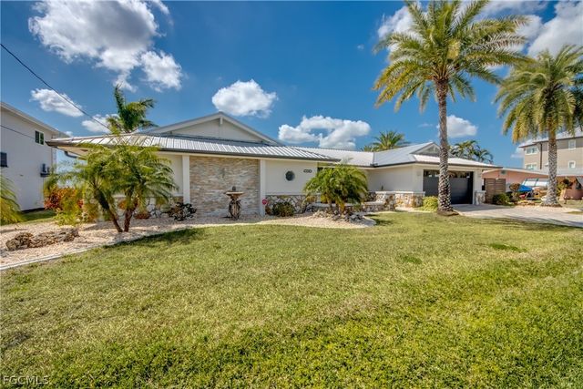 11599 Island AVE, Matlacha, FL 33993