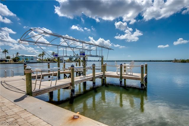 11599 Island AVE, Matlacha, FL 33993