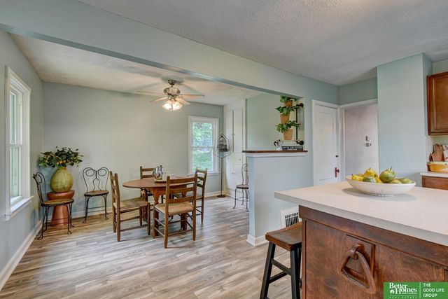 9424 N 30 Street, Omaha, NE 68112