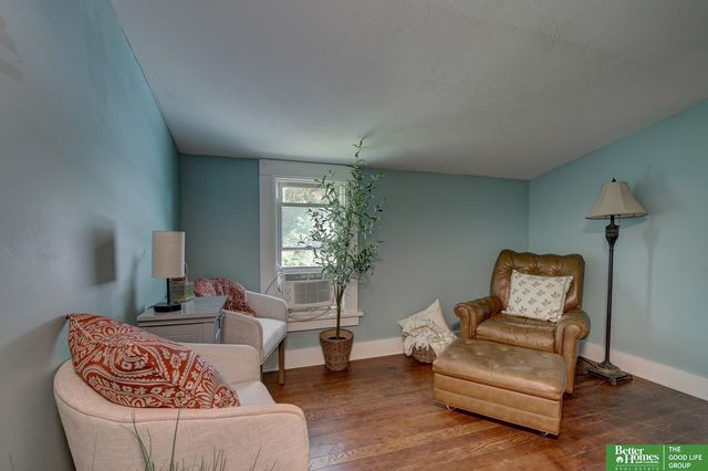 9424 N 30 Street, Omaha, NE 68112