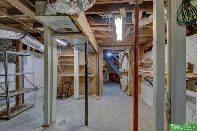 9424 N 30 Street, Omaha, NE 68112