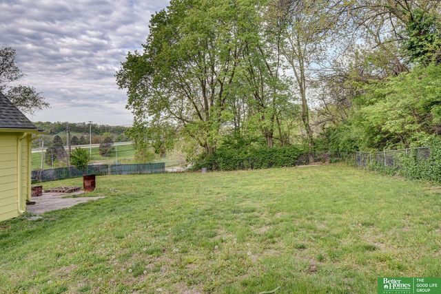 9424 N 30 Street, Omaha, NE 68112