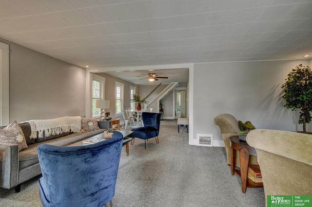 9424 N 30 Street, Omaha, NE 68112