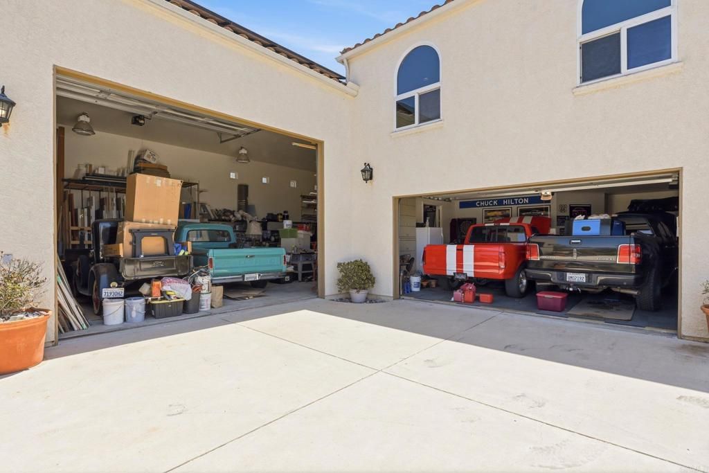 Image 22 of property listing at 1865 Highgrove Drive, Escondido, CA 92027