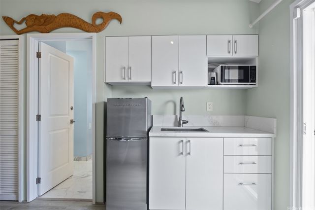 4145 Akulikuli Terrace, Honolulu, HI 96816