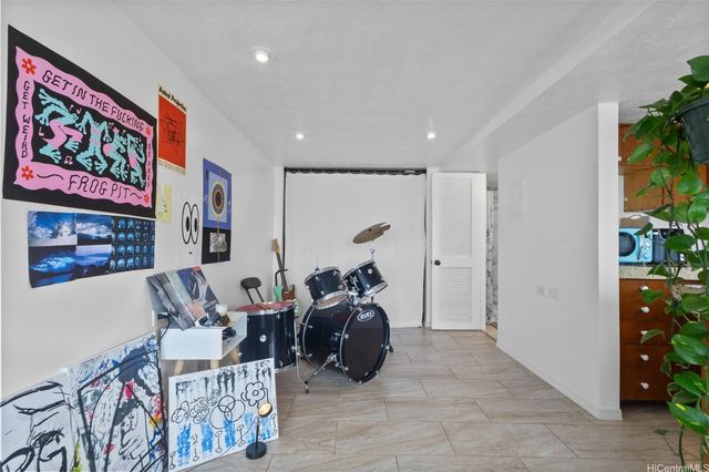 4145 Akulikuli Terrace, Honolulu, HI 96816