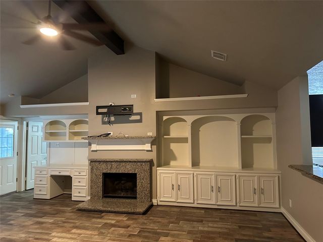 5202 Valley View Dr Drive, La Porte, TX 77571